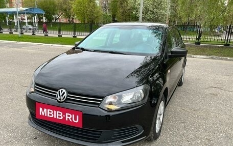 Volkswagen Polo VI (EU Market), 2010 год, 747 000 рублей, 2 фотография