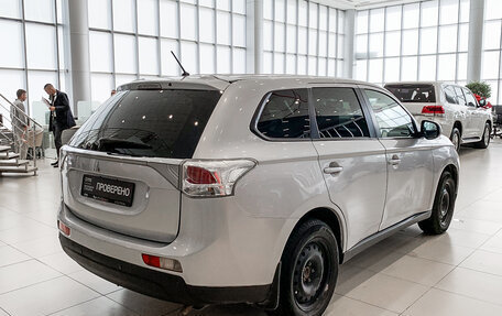 Mitsubishi Outlander III рестайлинг 3, 2013 год, 1 350 000 рублей, 5 фотография