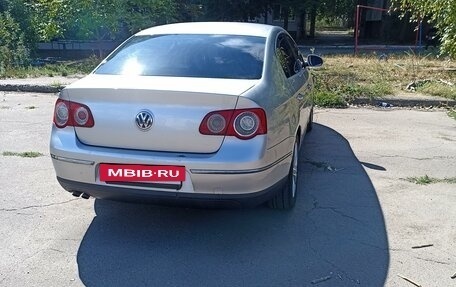 Volkswagen Passat B6, 2006 год, 750 000 рублей, 2 фотография