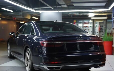 Audi A8, 2018 год, 4 500 000 рублей, 10 фотография