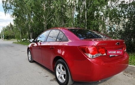 Chevrolet Cruze II, 2010 год, 680 000 рублей, 4 фотография