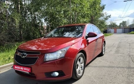 Chevrolet Cruze II, 2010 год, 680 000 рублей, 2 фотография