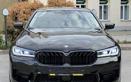 BMW 5 серия, 2018 год, 3 600 000 рублей, 2 фотография