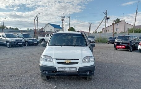 Chevrolet Niva I рестайлинг, 2016 год, 745 000 рублей, 3 фотография