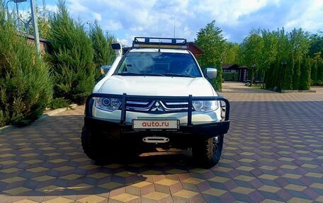 Mitsubishi Pajero Sport II рестайлинг, 2015 год, 4 000 000 рублей, 3 фотография