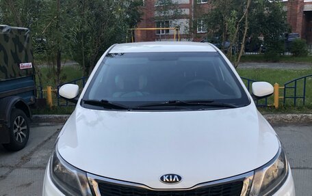 KIA Rio III рестайлинг, 2013 год, 870 000 рублей, 3 фотография