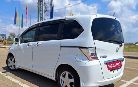 Honda Freed I, 2013 год, 1 590 000 рублей, 6 фотография