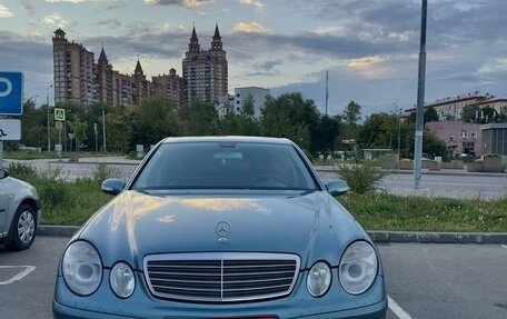 Mercedes-Benz E-Класс, 2002 год, 870 000 рублей, 3 фотография