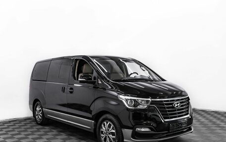 Hyundai H-1 II рестайлинг, 2019 год, 2 895 000 рублей, 3 фотография