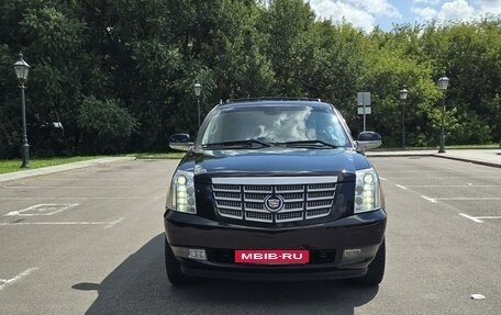 Cadillac Escalade III, 2010 год, 1 940 000 рублей, 4 фотография