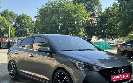 Hyundai Solaris II рестайлинг, 2020 год, 1 765 000 рублей, 2 фотография