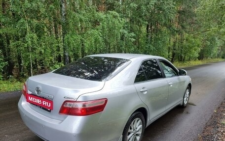 Toyota Camry, 2010 год, 1 300 000 рублей, 3 фотография