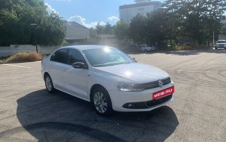 Volkswagen Jetta VI, 2013 год, 1 390 000 рублей, 3 фотография