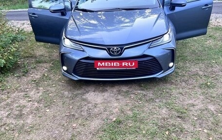 Toyota Corolla, 2019 год, 2 370 000 рублей, 2 фотография