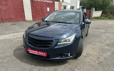 Chevrolet Cruze II, 2011 год, 700 000 рублей, 2 фотография