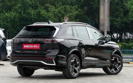 Volkswagen Tiguan, 2024 год, 5 555 000 рублей, 5 фотография