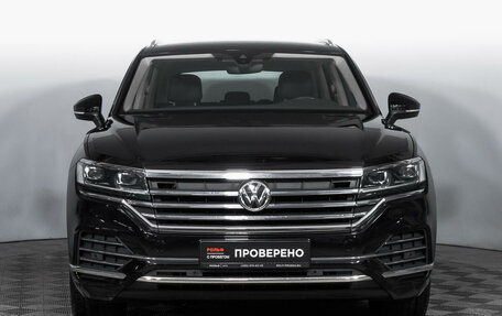 Volkswagen Touareg III, 2018 год, 5 230 000 рублей, 2 фотография