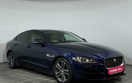 Jaguar XE I рестайлинг, 2015 год, 1 880 000 рублей, 3 фотография