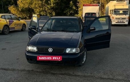 Volkswagen Polo III рестайлинг, 1998 год, 260 000 рублей, 3 фотография