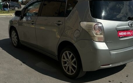 Toyota Verso I, 2010 год, 1 610 000 рублей, 4 фотография