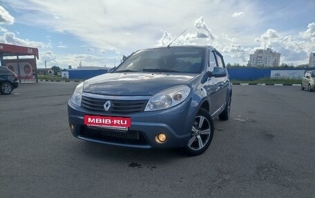 Renault Sandero I, 2012 год, 680 000 рублей, 2 фотография