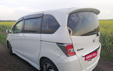 Honda Freed I, 2015 год, 1 300 000 рублей, 4 фотография