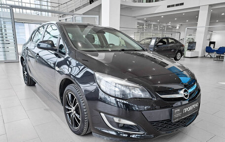 Opel Astra J, 2013 год, 932 000 рублей, 3 фотография