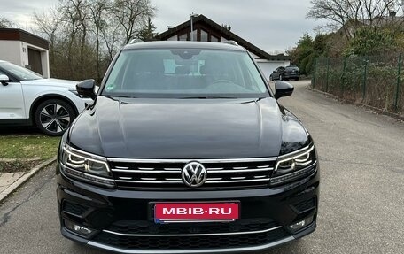 Volkswagen Tiguan II, 2020 год, 3 700 000 рублей, 3 фотография