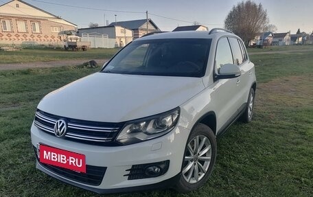 Volkswagen Tiguan I, 2016 год, 1 600 000 рублей, 2 фотография