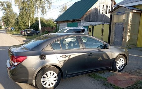 Chevrolet Cruze II, 2011 год, 680 000 рублей, 4 фотография