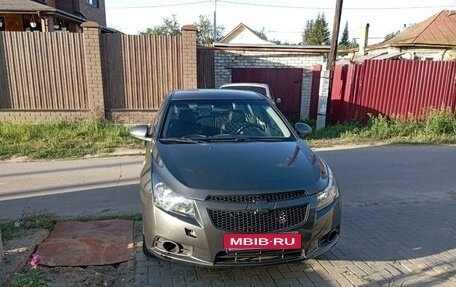 Chevrolet Cruze II, 2011 год, 680 000 рублей, 2 фотография