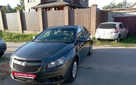 Chevrolet Cruze II, 2011 год, 680 000 рублей, 3 фотография