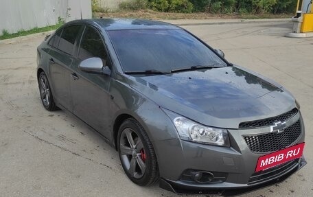 Chevrolet Cruze II, 2010 год, 750 000 рублей, 3 фотография