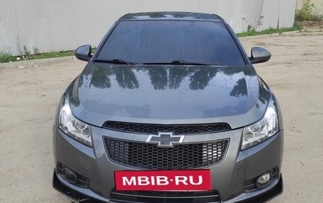 Chevrolet Cruze II, 2010 год, 750 000 рублей, 2 фотография