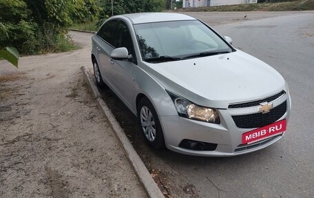 Chevrolet Cruze II, 2011 год, 750 000 рублей, 2 фотография