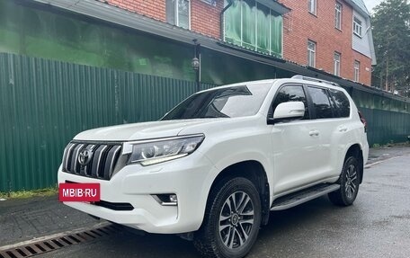 Toyota Land Cruiser Prado 150 рестайлинг 2, 2018 год, 5 000 000 рублей, 2 фотография