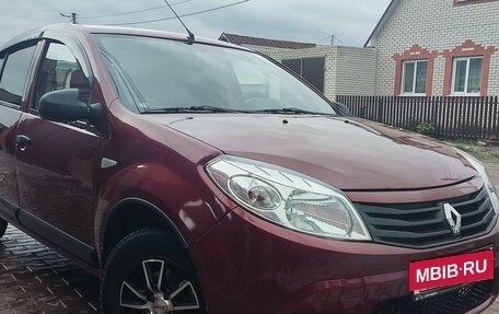 Renault Sandero I, 2013 год, 640 000 рублей, 2 фотография