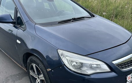 Opel Astra J, 2011 год, 495 000 рублей, 2 фотография