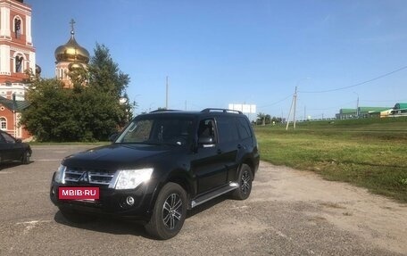 Mitsubishi Pajero IV, 2011 год, 2 350 000 рублей, 2 фотография