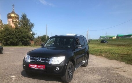 Mitsubishi Pajero IV, 2011 год, 2 350 000 рублей, 3 фотография