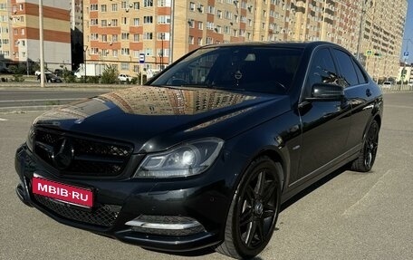 Mercedes-Benz C-Класс, 2011 год, 1 950 000 рублей, 1 фотография