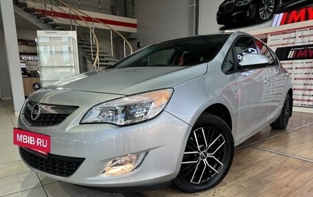 Opel Astra J, 2010 год, 739 000 рублей, 2 фотография