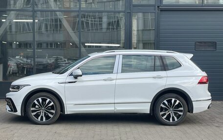 Volkswagen Tiguan II, 2024 год, 5 099 000 рублей, 3 фотография