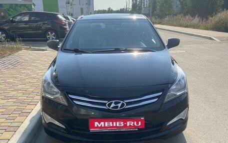 Hyundai Solaris II рестайлинг, 2015 год, 1 300 000 рублей, 1 фотография