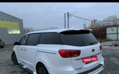 KIA Carnival III, 2019 год, 3 550 000 рублей, 2 фотография