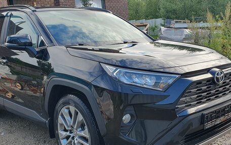 Toyota RAV4, 2019 год, 3 250 000 рублей, 5 фотография