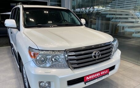 Toyota Land Cruiser 200, 2015 год, 4 549 000 рублей, 3 фотография