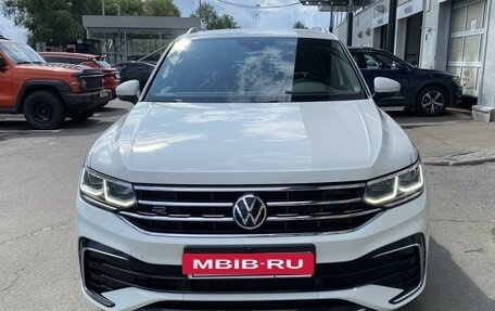 Volkswagen Tiguan II, 2021 год, 4 400 000 рублей, 3 фотография