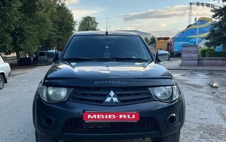 Mitsubishi L200 IV рестайлинг, 2012 год, 1 250 000 рублей, 4 фотография