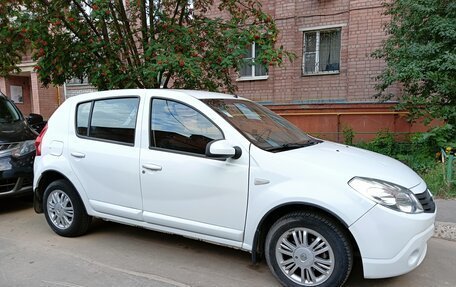 Renault Sandero I, 2013 год, 749 000 рублей, 3 фотография